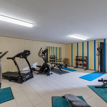 Ferienwohnanlage D 2 Mit Hallenbad Und Sauna